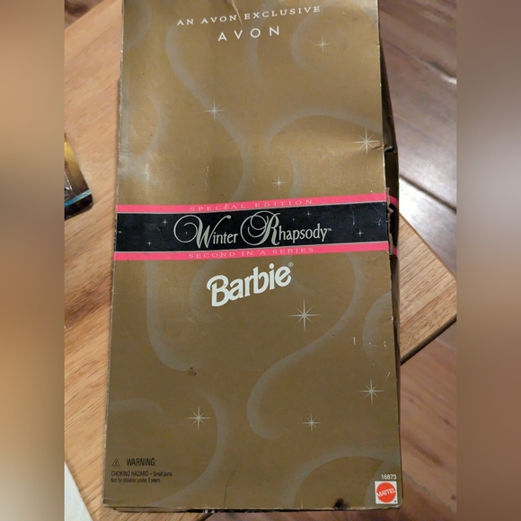 Avon Special Edition Winter Rhapsody Barbie Second in Series 1996, Brunette Doll - Picture 2 of 8